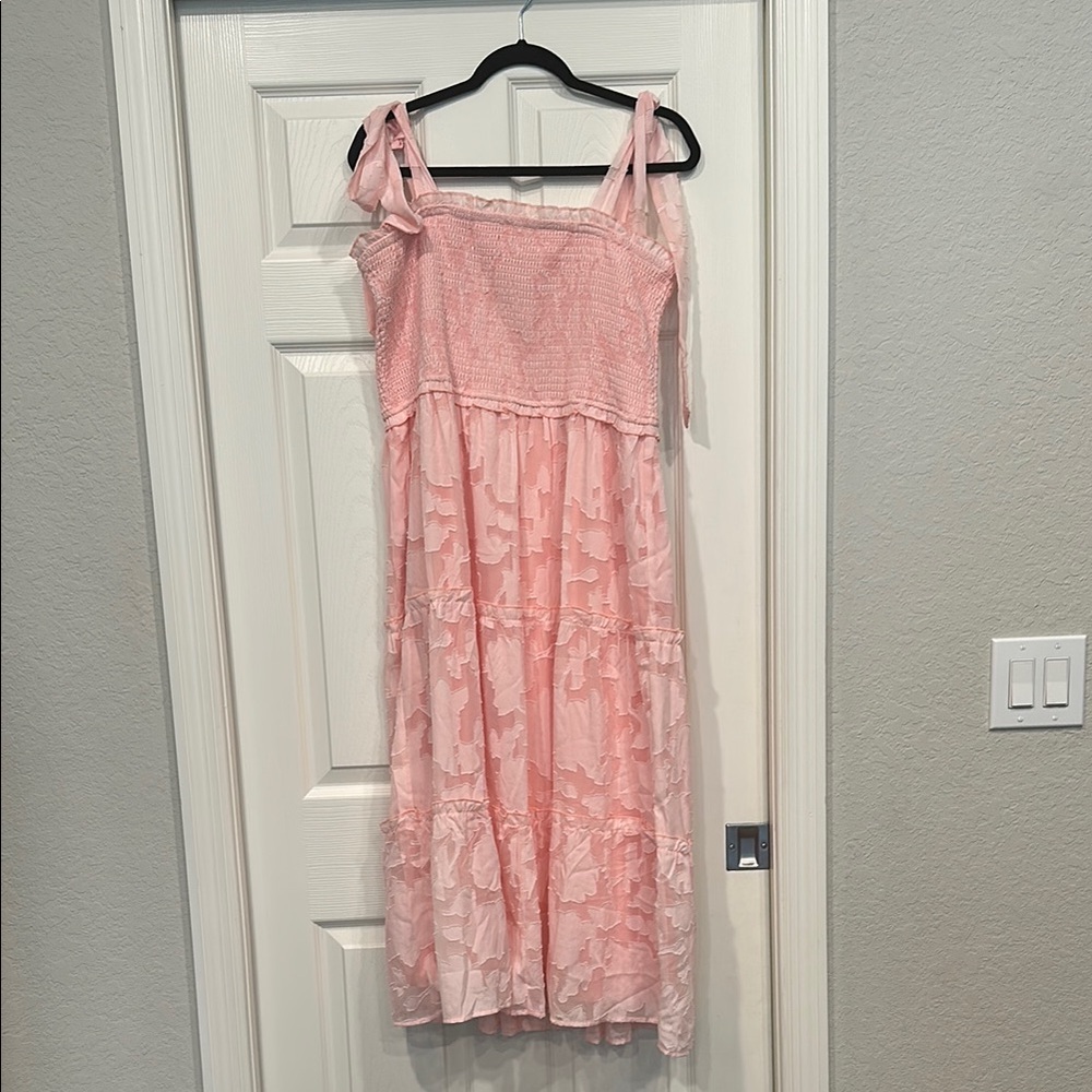 Elegant Pink Lace Dress